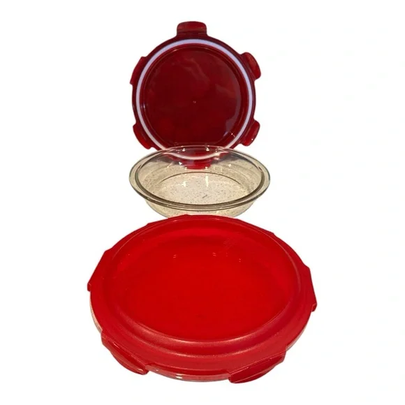 LocknLock Glass Pie Dish with Locking Lid, set of 2 - Picture 4 of 5